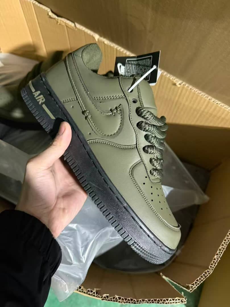 NIKE AIR FORCE 1 CUSTOM
