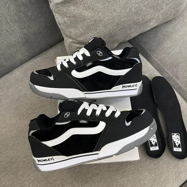 2026 VANS ROWLEY XLT
