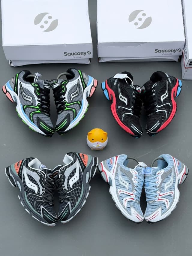 SAUCONY PRO GRID TRIUMPH 4